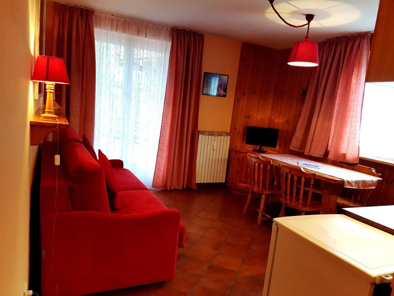 Residenze Sonnenschein Casa Rossa Aparthotel Villabassa Kültér fotó